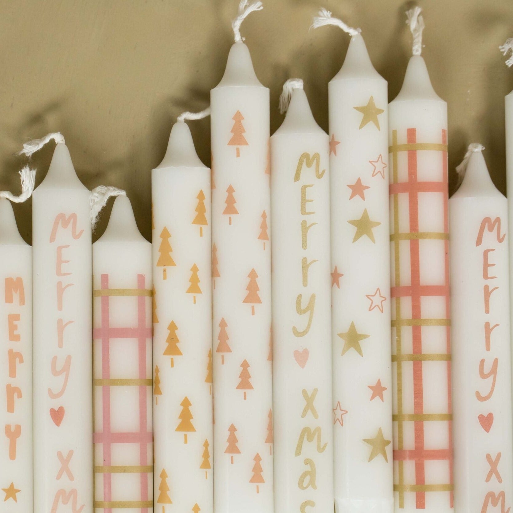 Kerze "Christmas" 2,2x19cm in verschiedenen Sorten - mahina