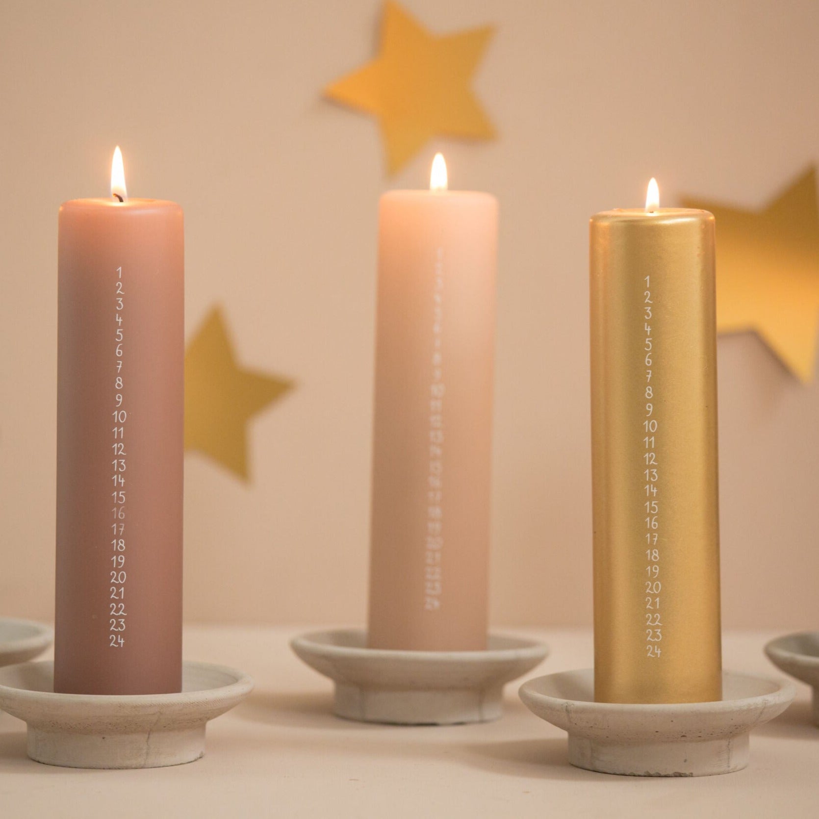 Kerze "Adventskalender" 5x20cm in verschiedenen Farben - mahina