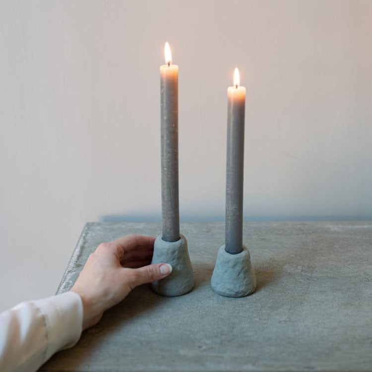 Leeff Kerzenhalter "Carmen" in grau, verschiedene Größen - mahina