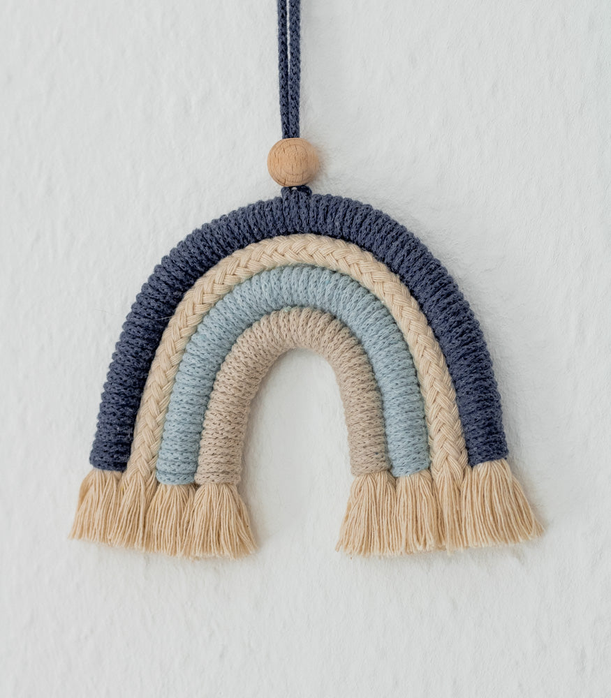 Handgemachter Makramee Regenbogen in verschiedenen Farben - mahina