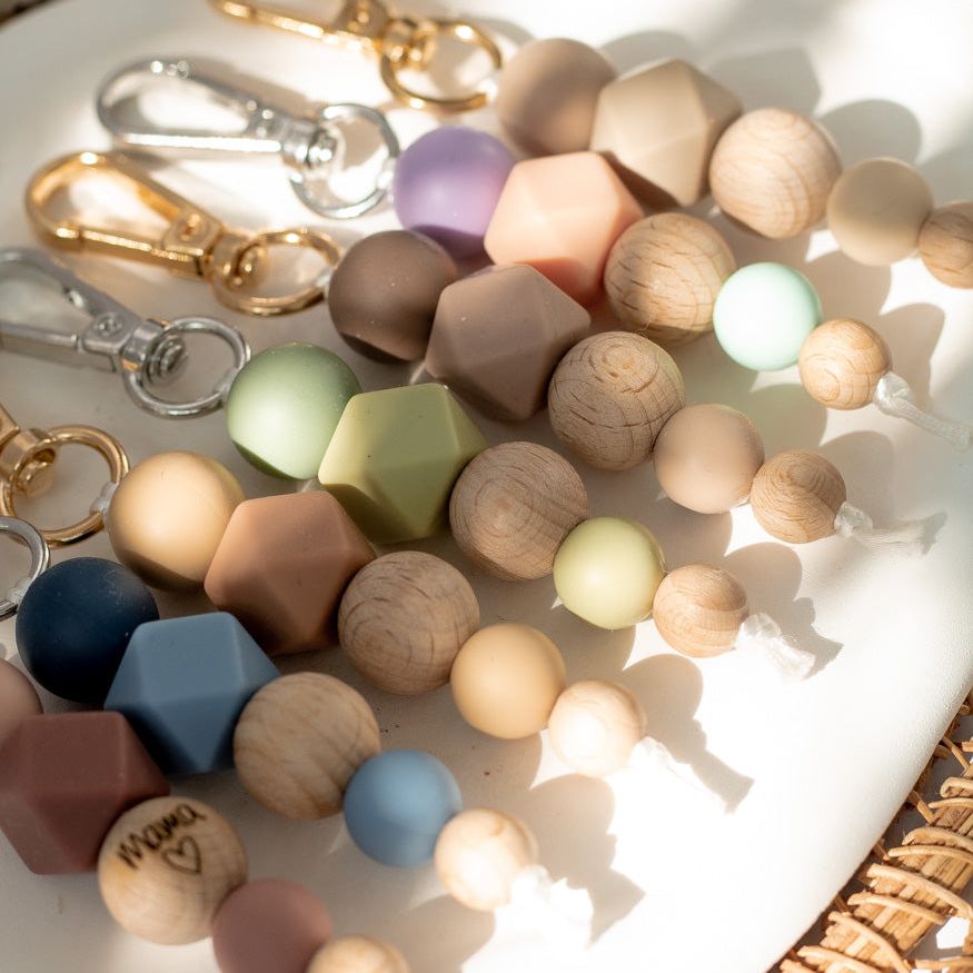 Handgemachter Schlüsselanhänger "Fiori" mit Motivperle - mahina