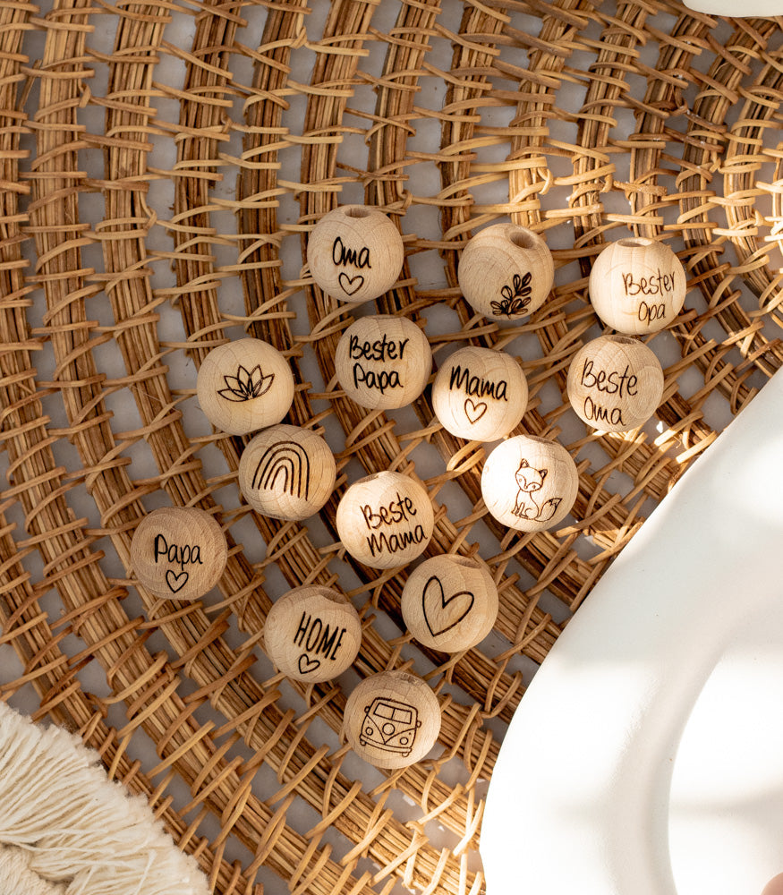 Handgemachter Schlüsselanhänger "Fiori" mit Motivperle - mahina