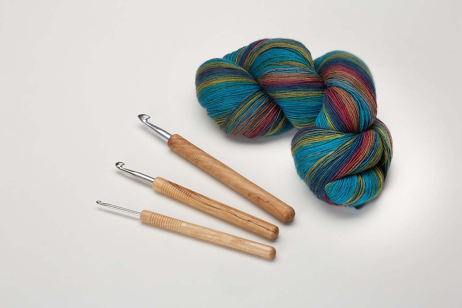 Addi Wollhäkelnadel "addiNature" mit Griff Olivenholz 577-7 - Bastelbedarf -> Häkeln und Stricken -> Häkelnadeln von mahina