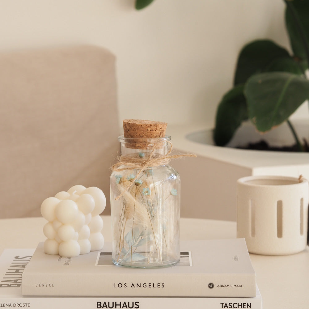 Personalisierbares Korkenglas mit Trockenblumen "Sky Blue" 3 Größen - Interior -> MAHINA Handmade -> Trockenblumen von mahina