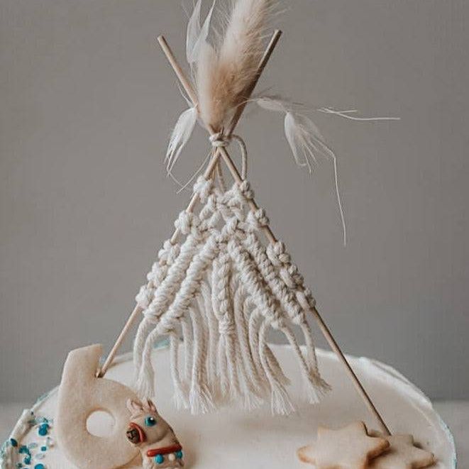 Handgemachter Makramee Cake Topper "Tipi" - mahina