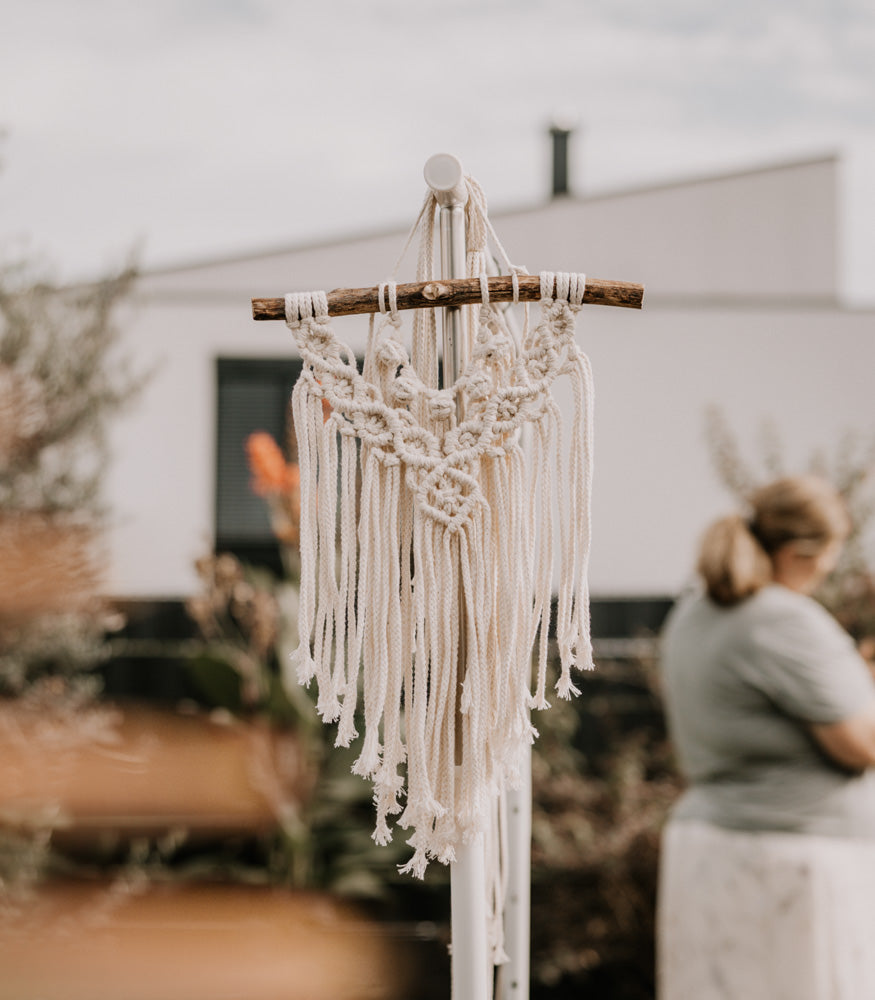 Handgemachter Makramee Wandbehang "Hilo", 35cm x 30cm - Interior > Dekoration > Makramee von mahina