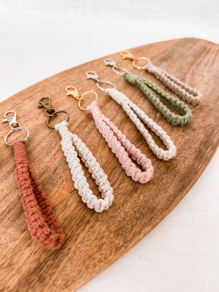 Handgemachter Makramee Schlüsselanhänger "Luna" - mahina