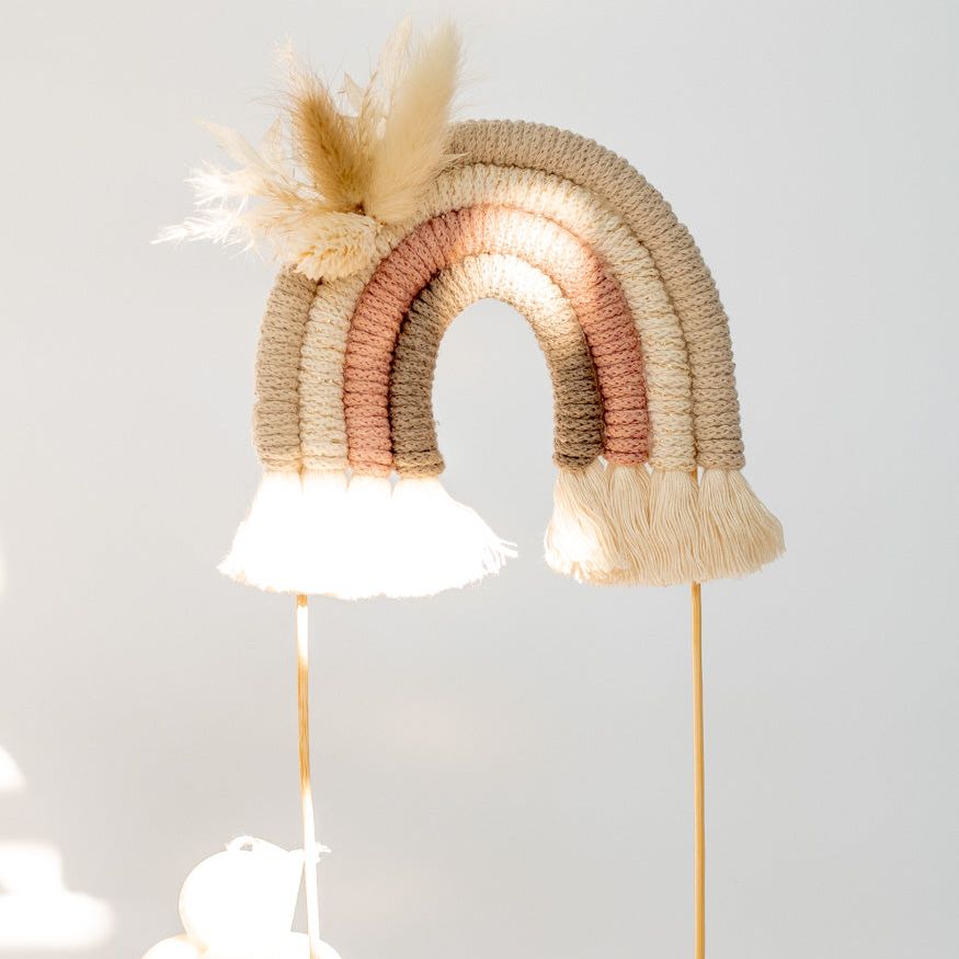 Handgemachter Makramee Cake Topper "Regenbogen" - mahina