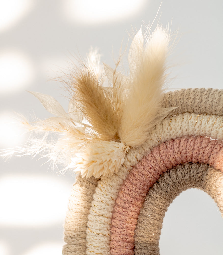 Handgemachter Makramee Cake Topper "Regenbogen" - mahina