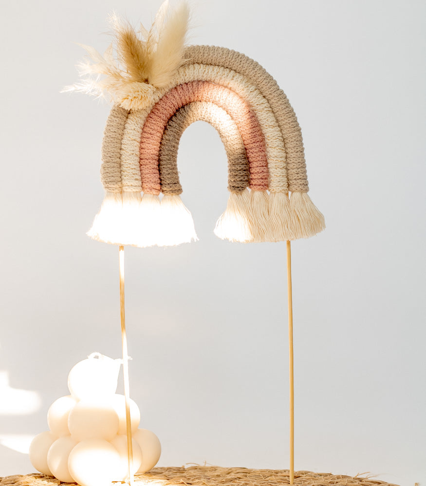 Handgemachter Makramee Cake Topper "Regenbogen" - mahina