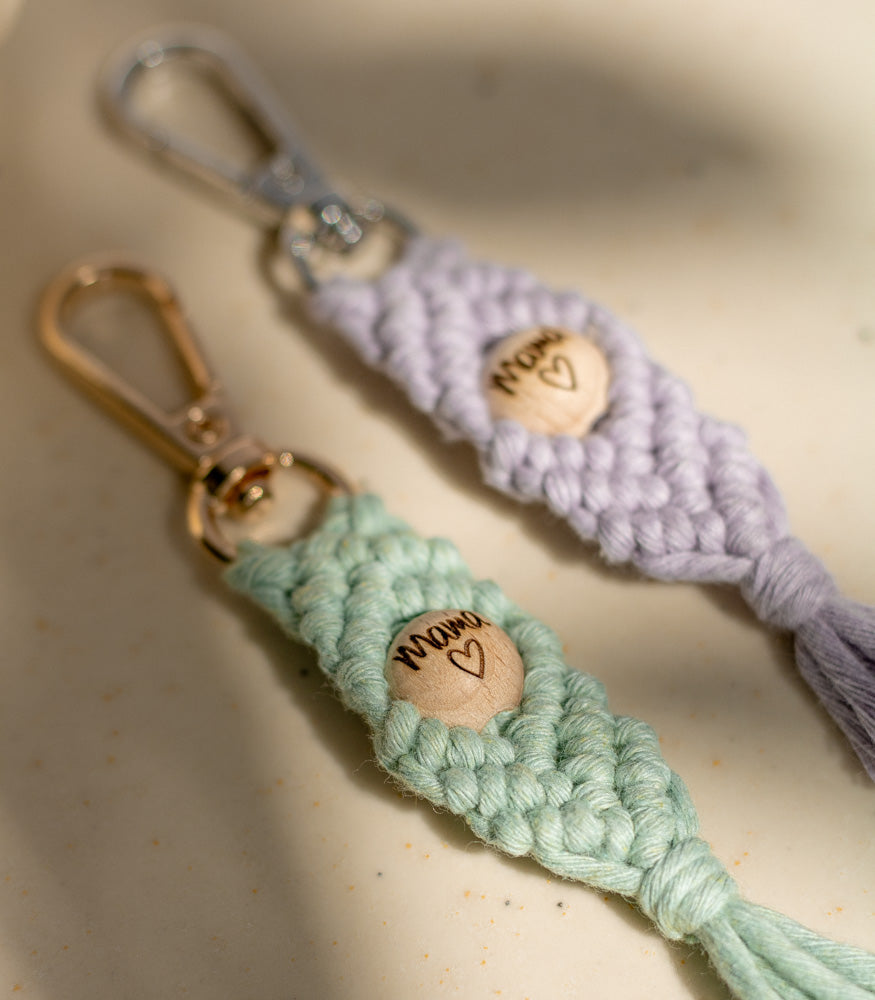 Handgemachter Makramee Schlüsselanhänger "Zoley" mit Mama-Perle - mahina