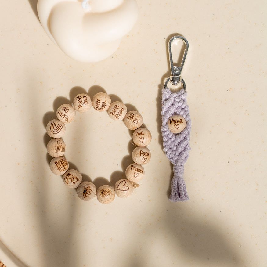 Handgemachter Makramee Schlüsselanhänger "Zoley" mit Motiv-Perle - mahina