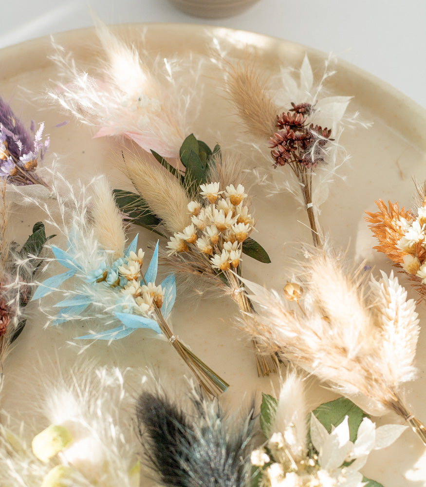 Mini Bouquet aus Trockenblumen, verschiedene Farben - mahina