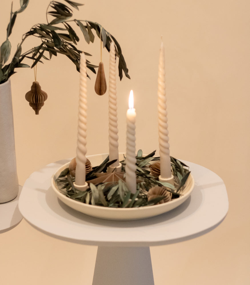 Kerzenständer/Adventskranz in beige, Ø 30cm - MAHINA