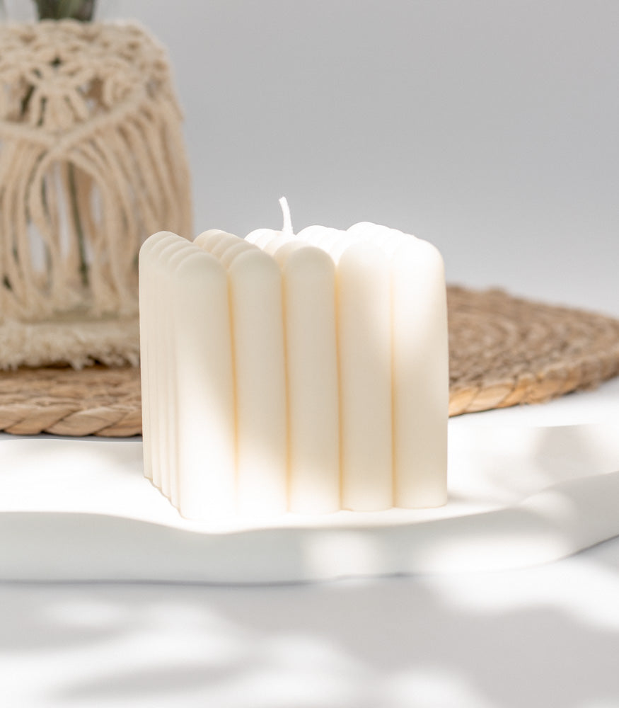 Handgemachte Kerze "Cube Candle" in natur, vegan & nachhaltig - MAHINA