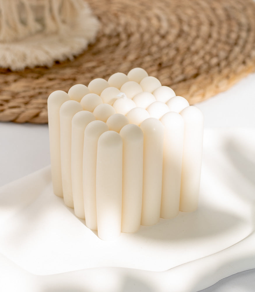 Handgemachte Kerze "Cube Candle" in natur, vegan & nachhaltig - mahina