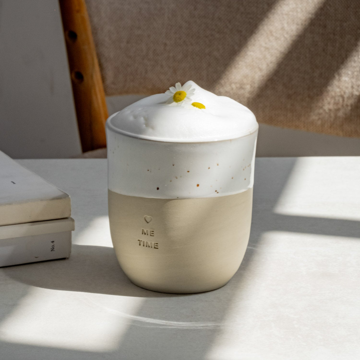 Handgemachter Eulenschnitt Becher aus Steingut "Me Time" - mahina