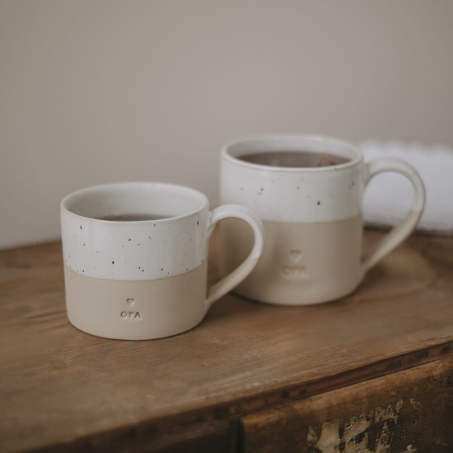 Handgemachter Eulenschnitt Tasse aus Steingut "Opa" - mahina