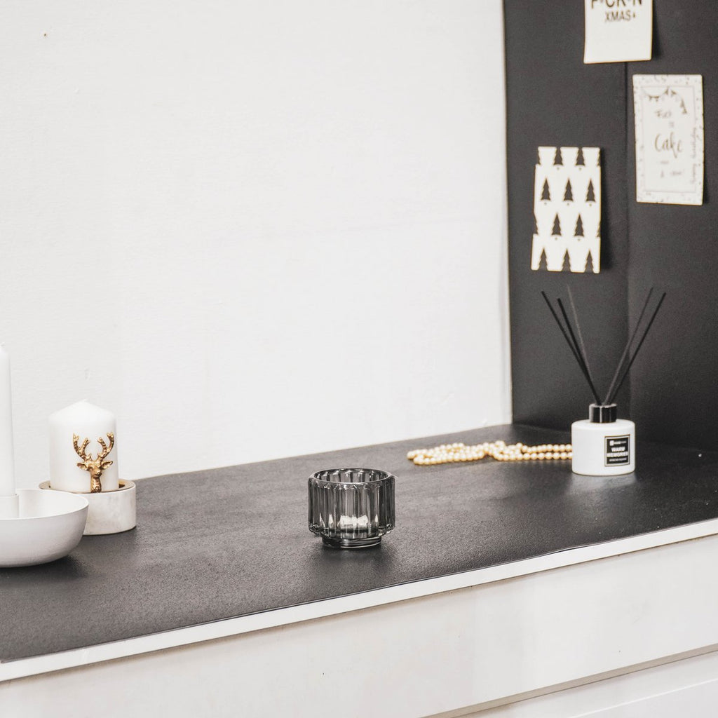 Teelichthalter "Smokey" in schwarz, 8x6,5cm - MAHINA