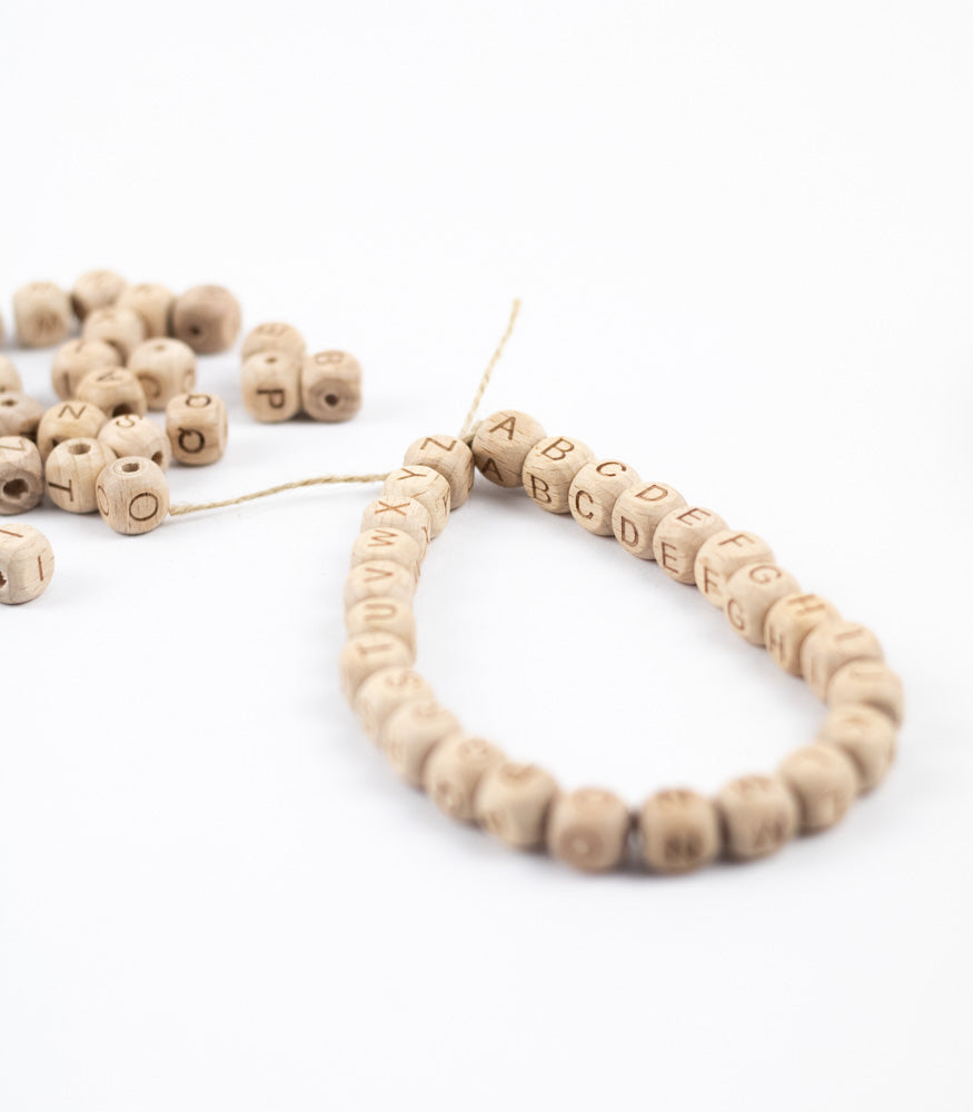 Buchstaben Perlen aus Buchenholz in verschiedenen Größen - MAHINA