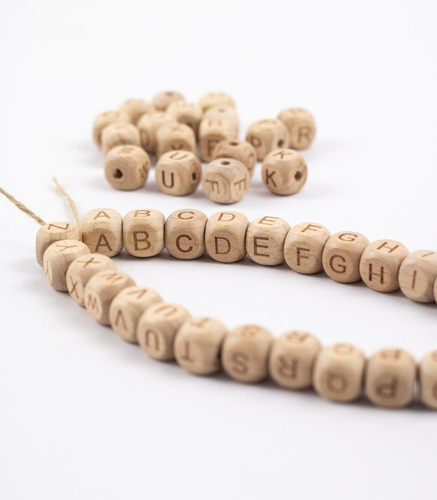 Buchstaben Perlen aus Buchenholz in verschiedenen Größen - MAHINA