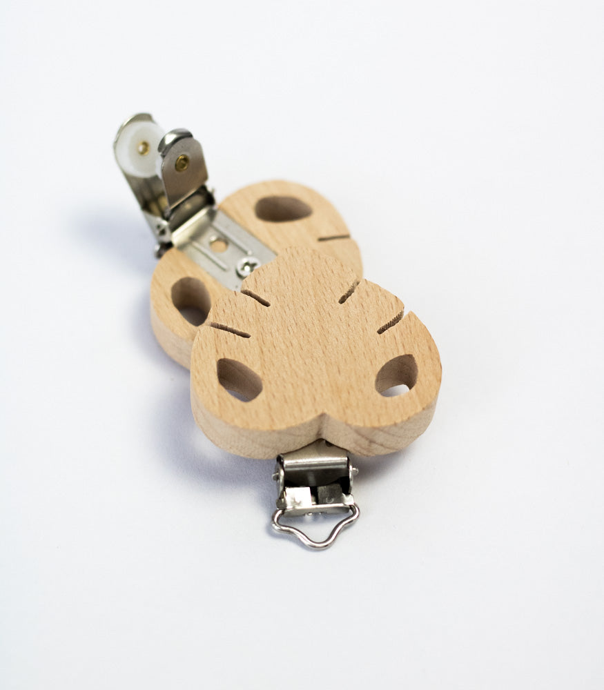 Schnullerclip "Blatt" aus Buchenholz - Bastelbedarf -> Holz > Schnullerclips von mahina