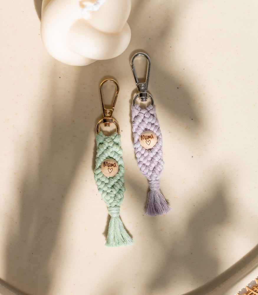 Handgemachter Makramee Schlüsselanhänger "Zoley" mit Mama-Perle - Interior > Dekoration > Makramee von mahina